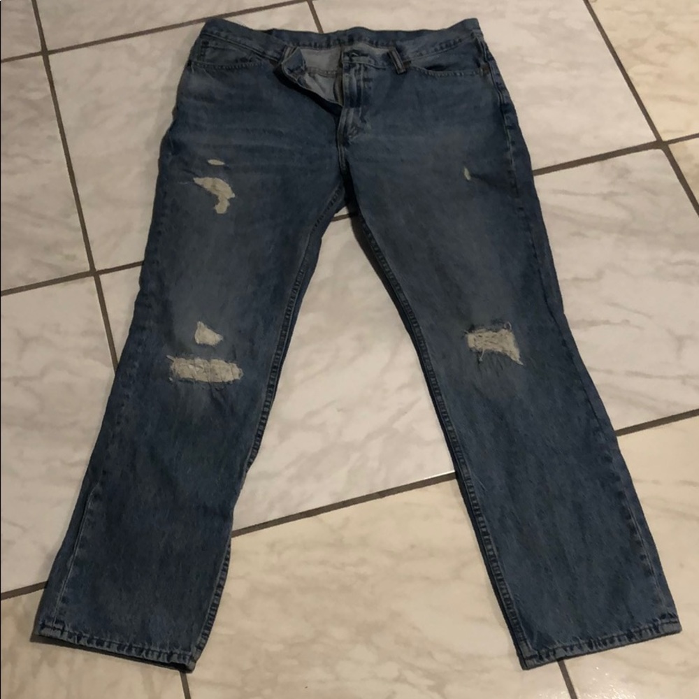 Ripped fashion Levi’s jeans